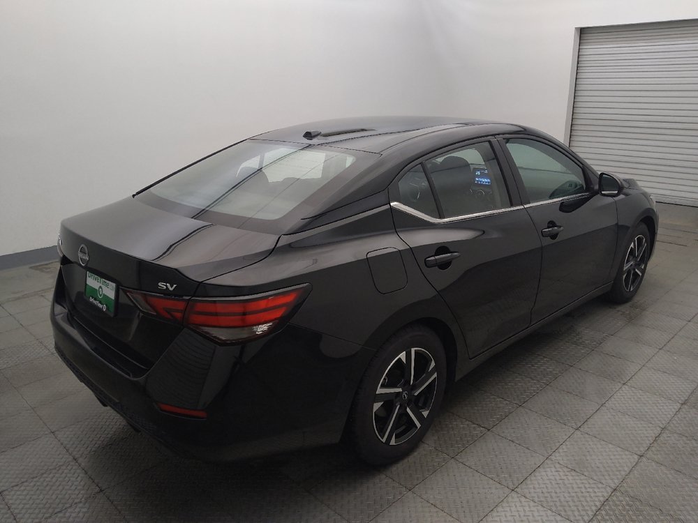 Used 2024 Nissan Sentra SV FWD image 9