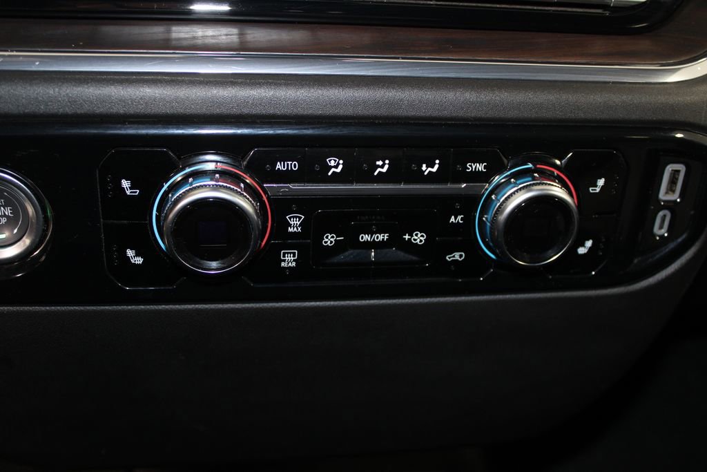 Used 2024 GMC Sierra 1500 SLT image 44