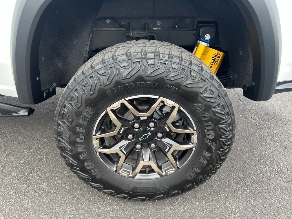 Certified 2024 Chevrolet Colorado ZR2 w/ ZR2 Convenience Package III AWD/4WD image 10