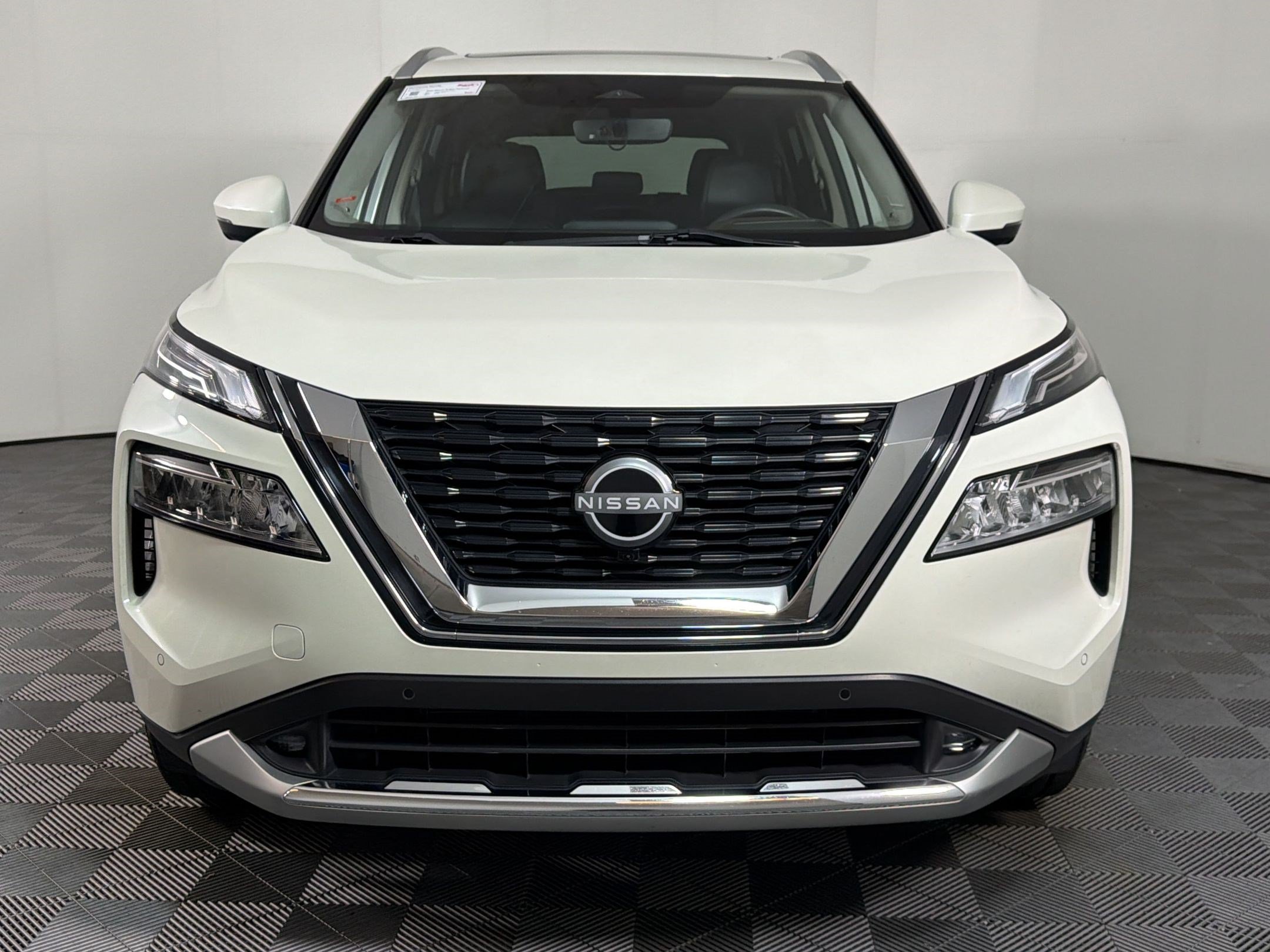 Used 2022 Nissan Rogue Platinum w/ Head-Up Display Package FWD image 5