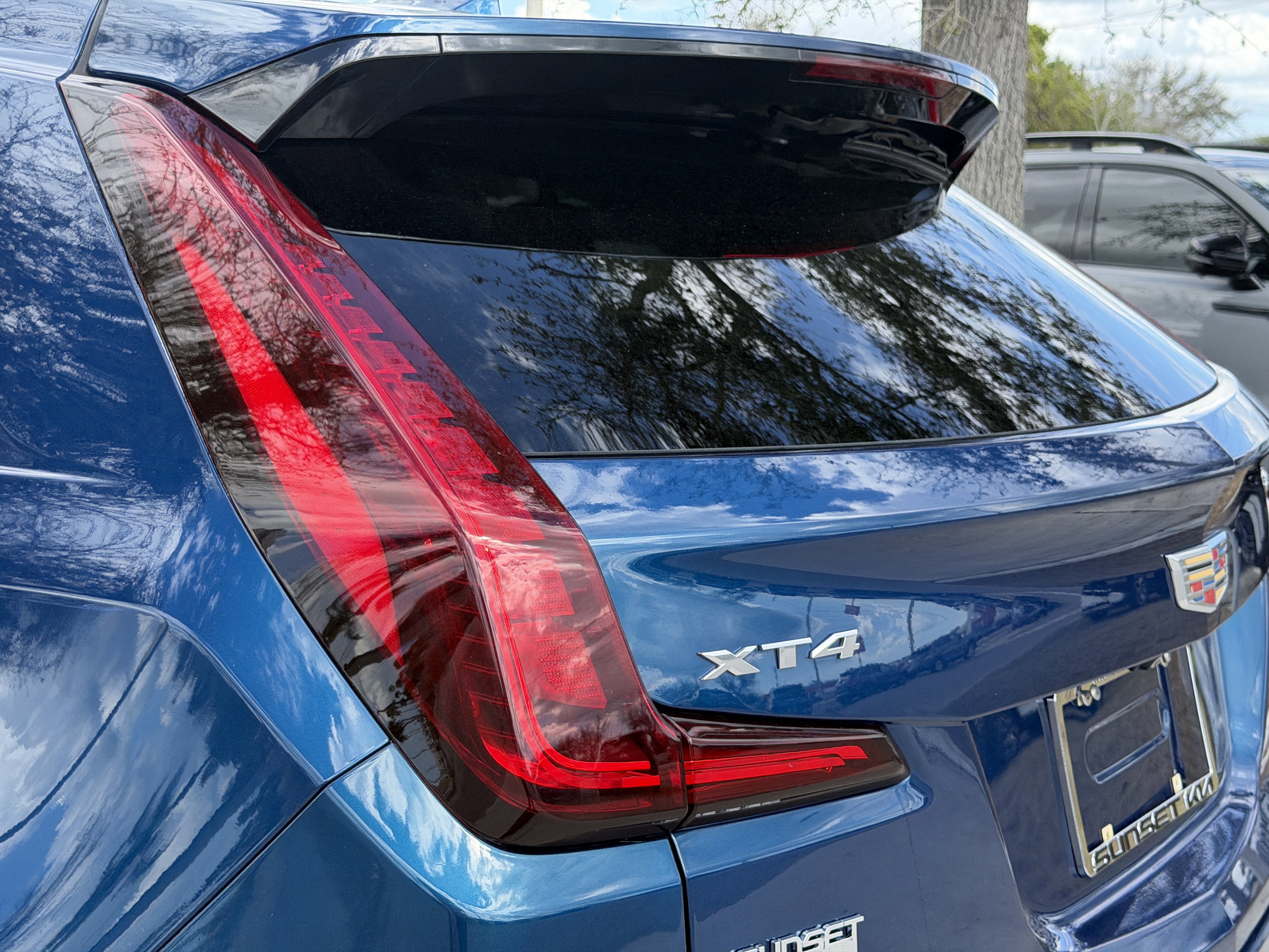 Used 2019 Cadillac XT4 Premium Luxury w/ Driver Assist Package image 10