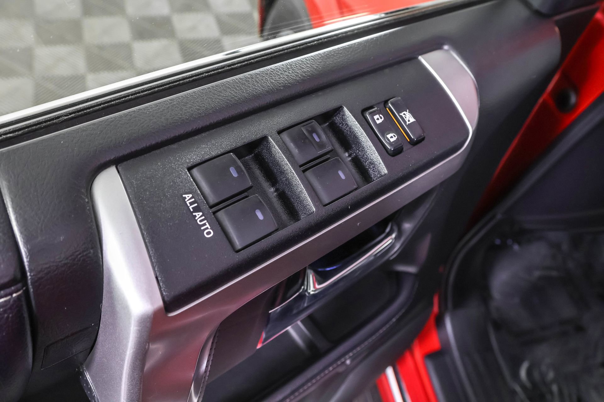 Used 2018 Toyota 4Runner Limited image 33