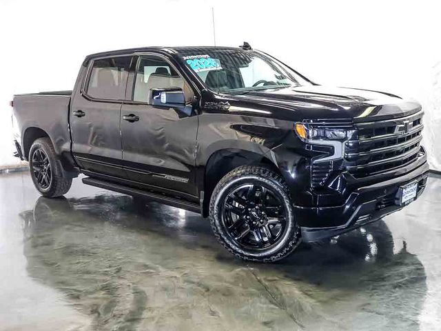 Certified 2026 Chevrolet Silverado 1500 High Country w/ Midnight Edition AWD/4WD image 2