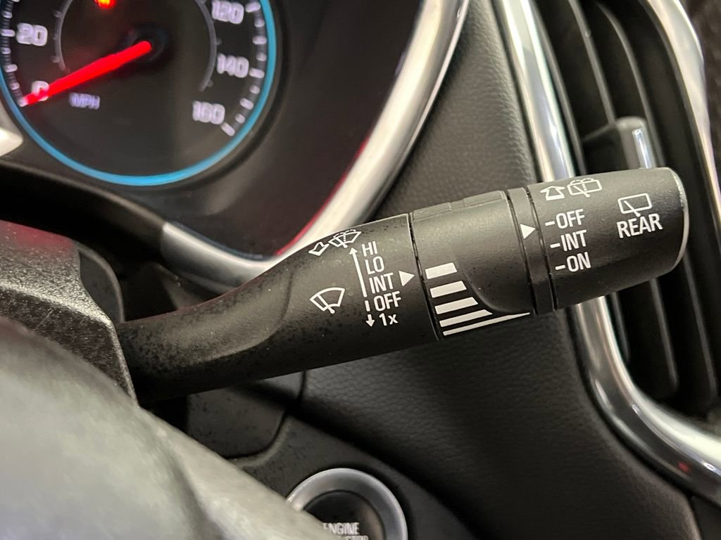 Used 2020 Chevrolet Equinox LT image 41