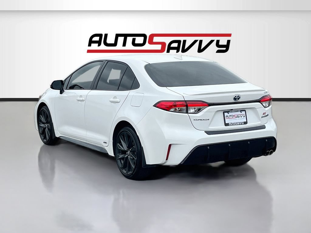 Used 2024 Toyota Corolla SE AWD/4WD image 5