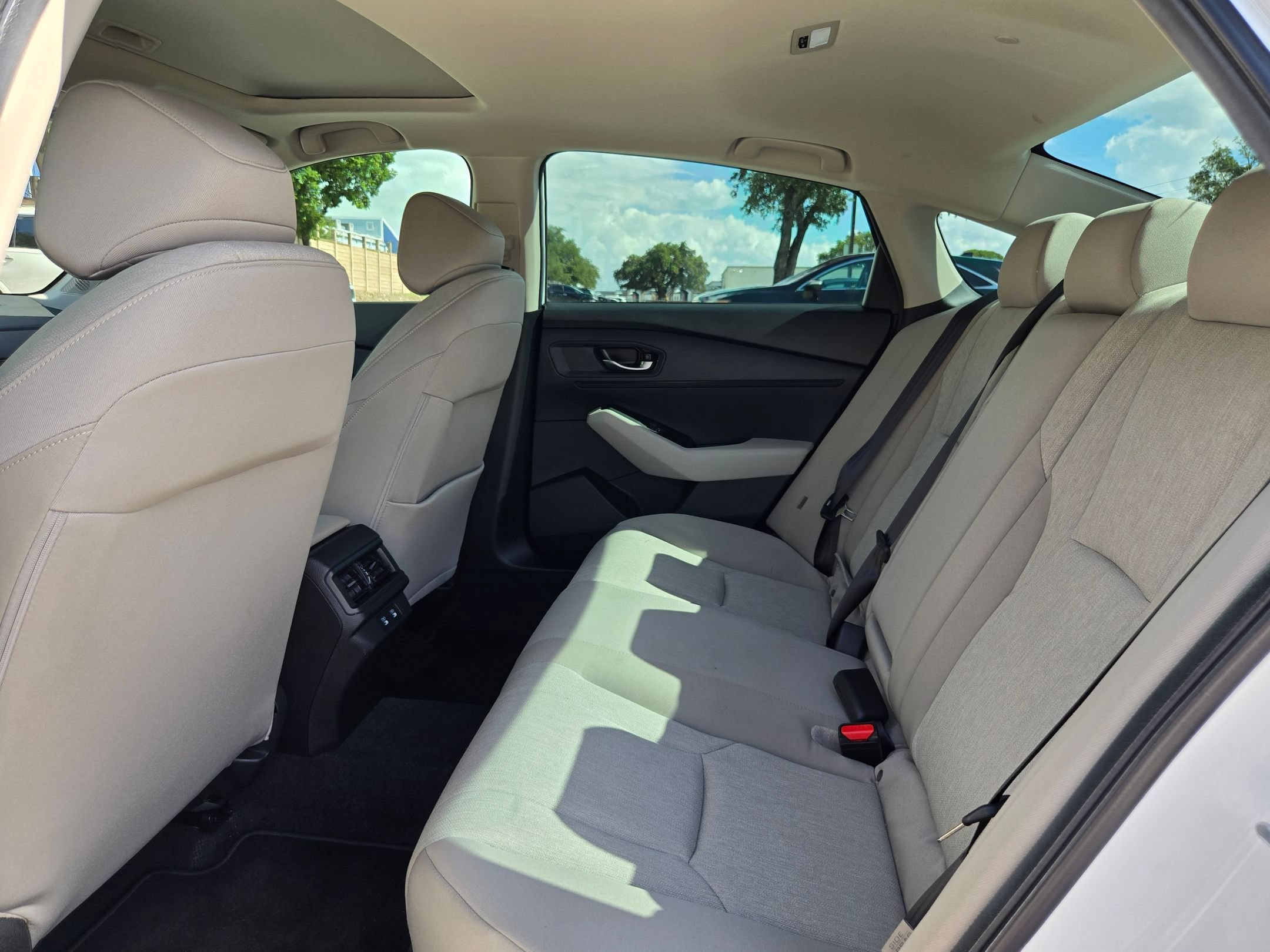 Used 2025 Honda Accord SE image 14