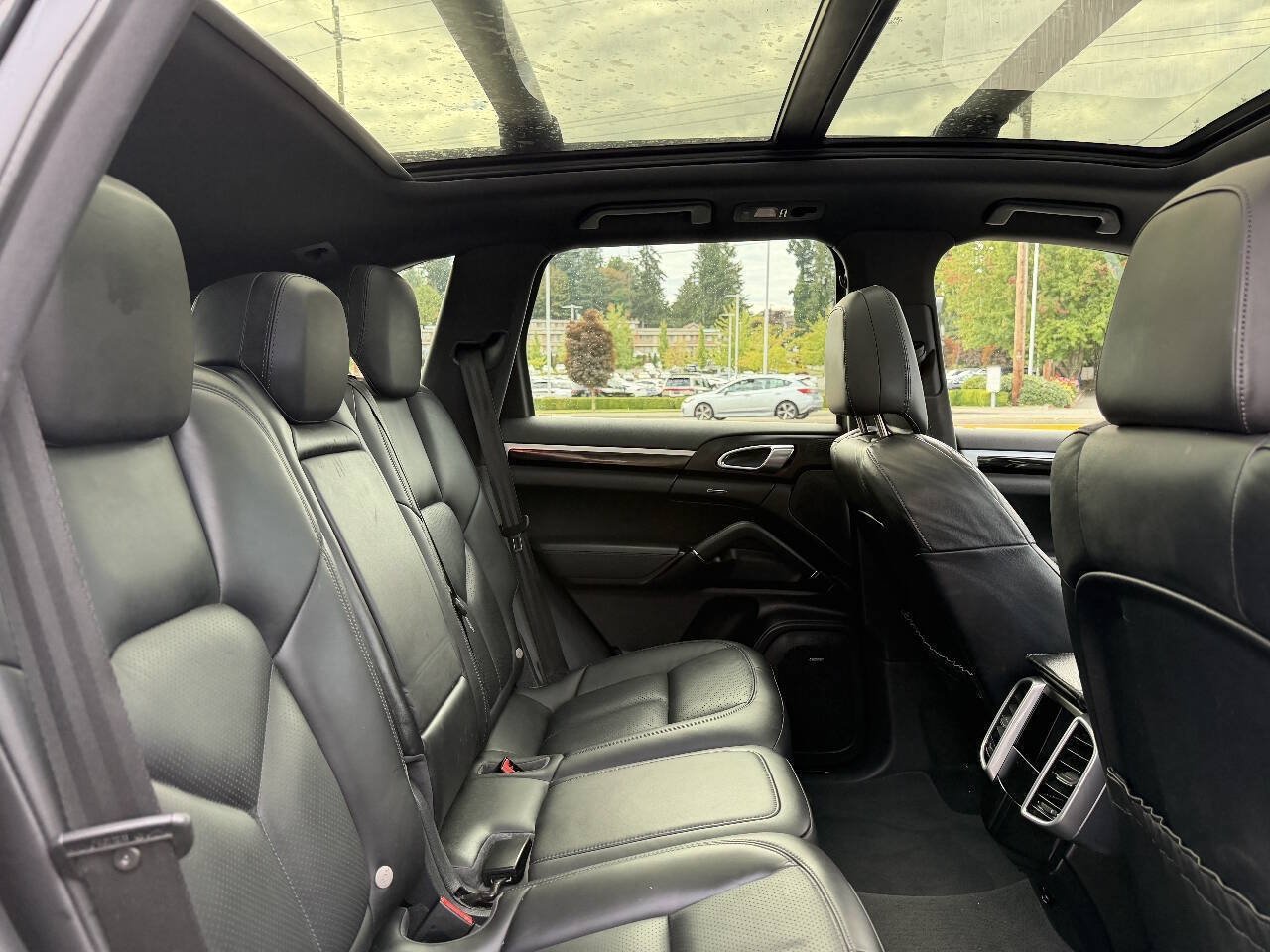 Used 2016 Porsche Cayenne S AWD/4WD image 20