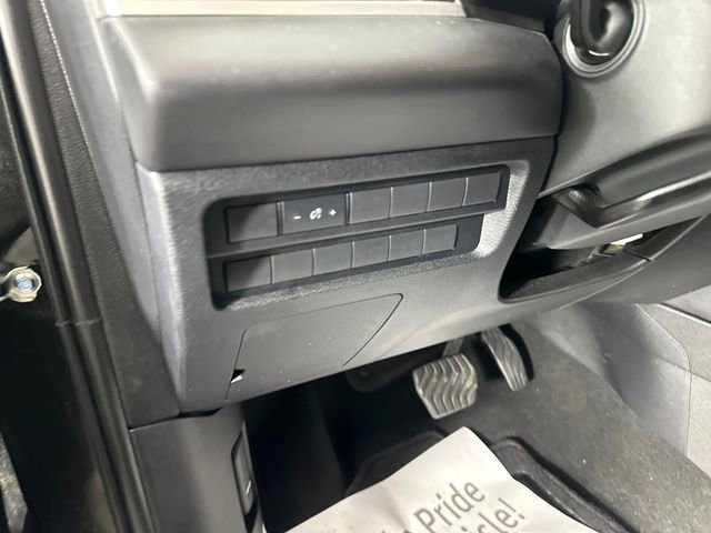 Used 2022 Mitsubishi Outlander ES image 21