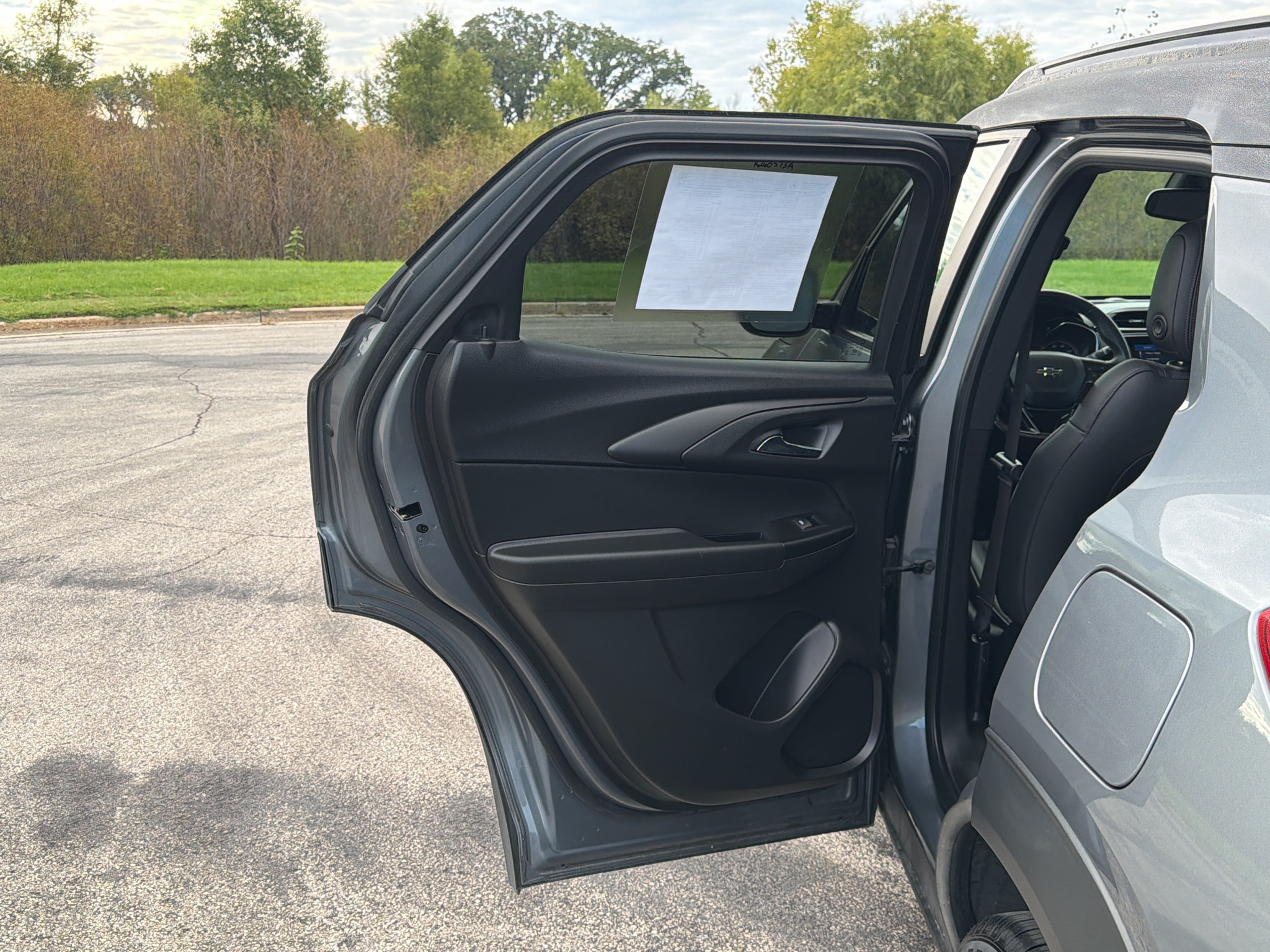 Used 2021 Chevrolet TrailBlazer RS w/ Sun and Liftgate Package AWD/4WD image 35