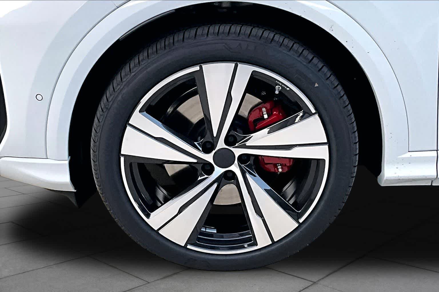 New 2026 Audi SQ5 Premium Plus AWD/4WD image 11