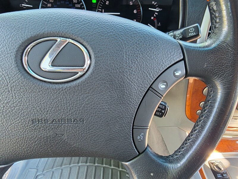 Used 2004 Lexus LX 470 4WD image 42