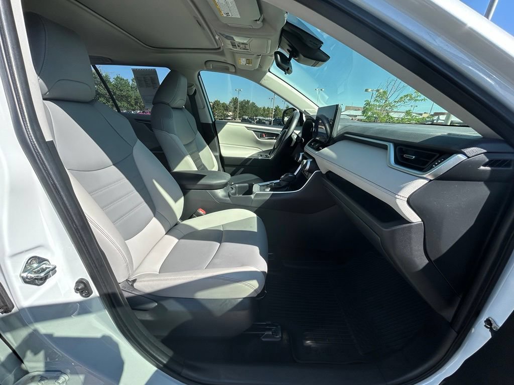Used 2023 Toyota RAV4 XLE Premium AWD/4WD image 32