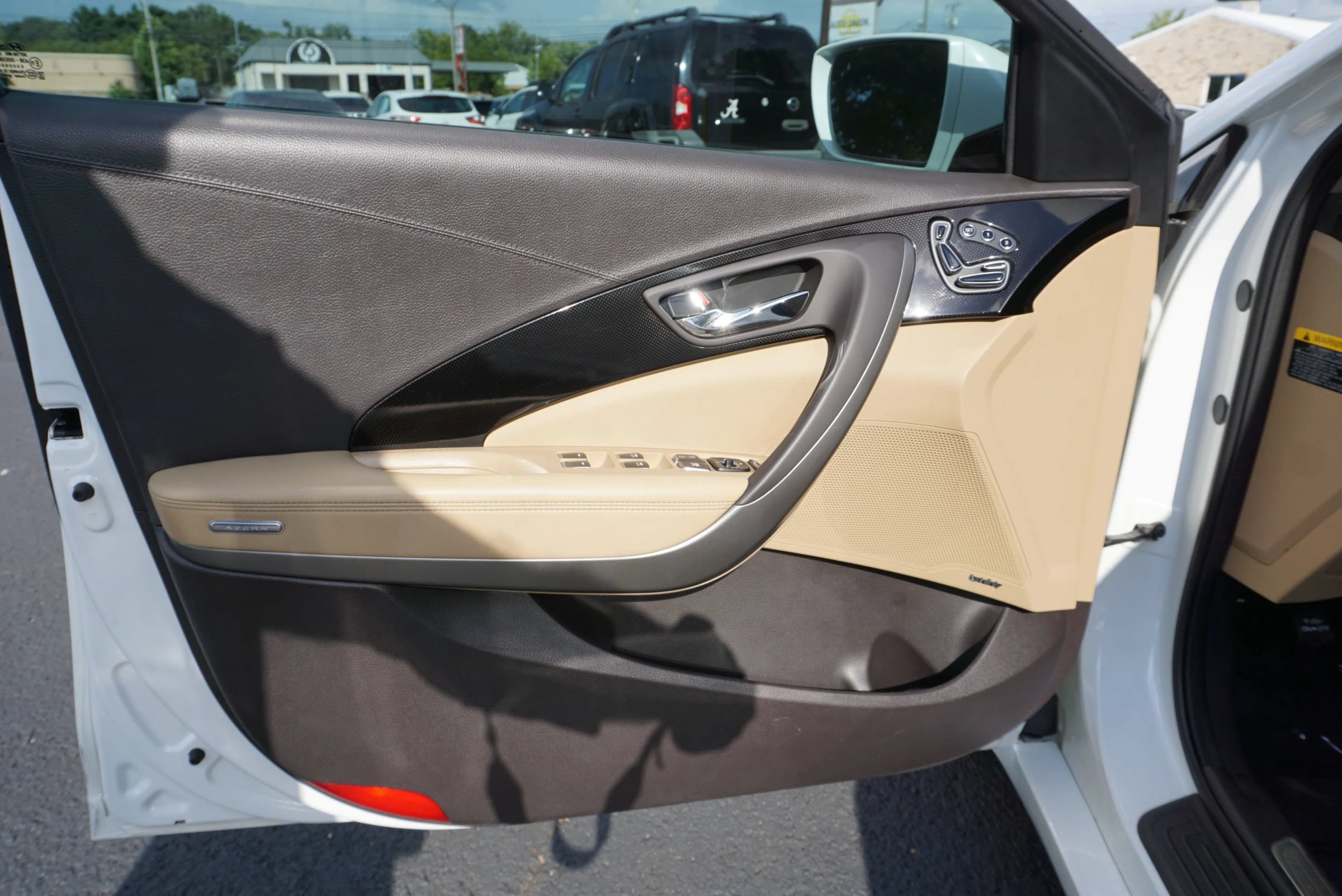 Used 2015 Hyundai Azera Limited FWD image 26