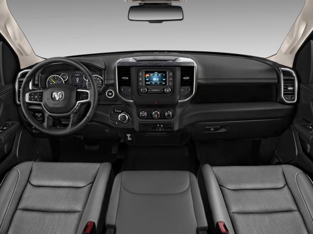 Used 2023 RAM 1500 Big Horn AWD/4WD image 3