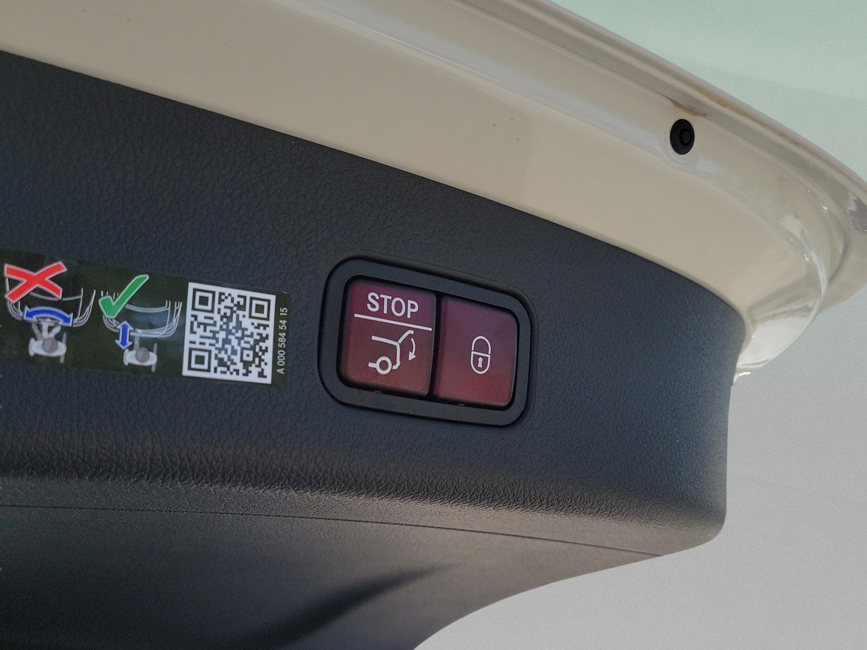 Certified 2026 Mercedes-Benz GLC 300 image 8