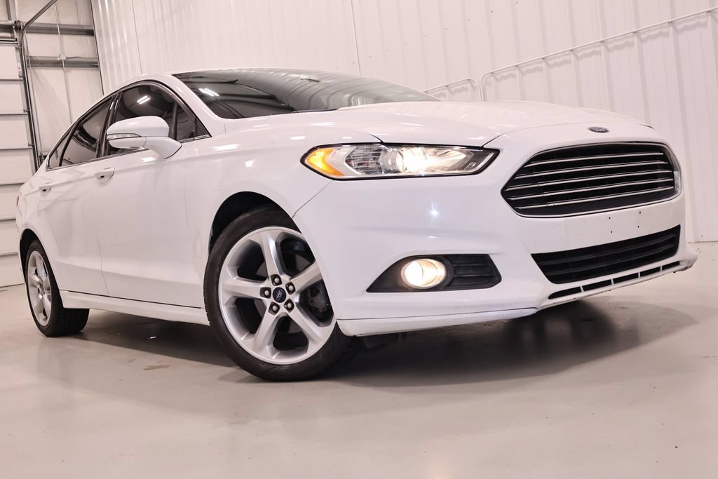 Used 2016 Ford Fusion SE w/ Equipment Group 201A AWD/4WD image 25