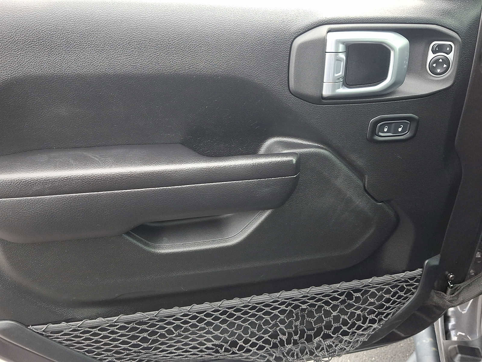 Used 2021 Jeep Wrangler Unlimited Sport AWD/4WD image 12