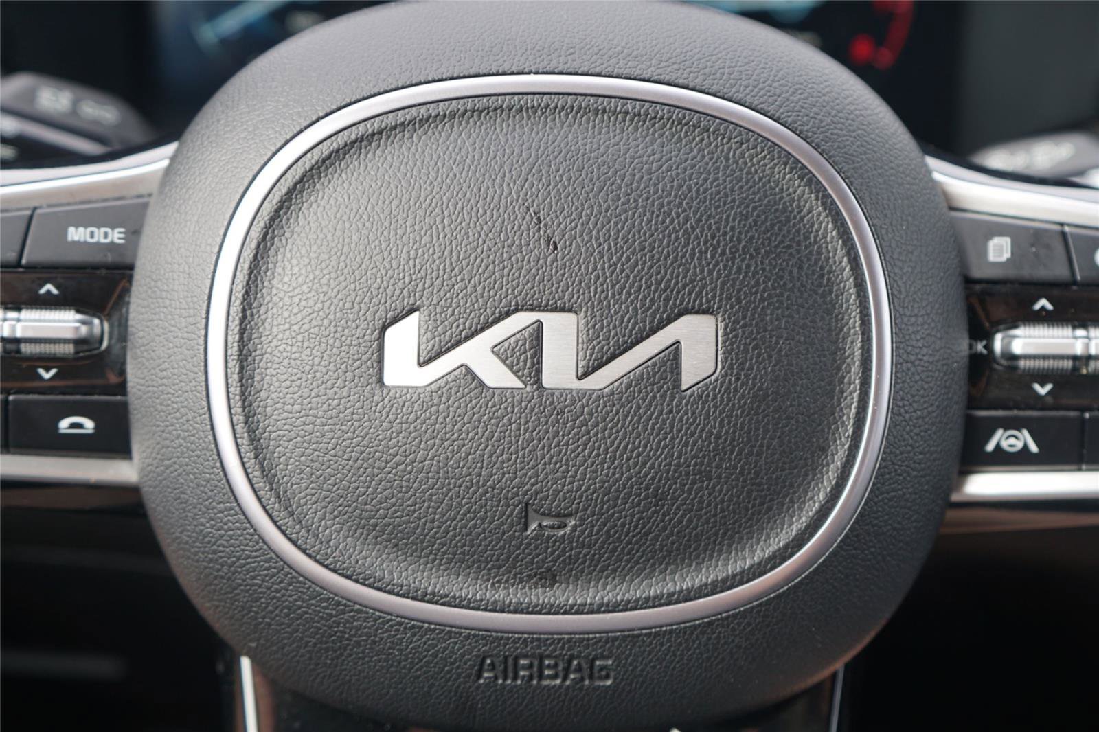 Used 2023 Kia Sorento SX AWD/4WD image 15