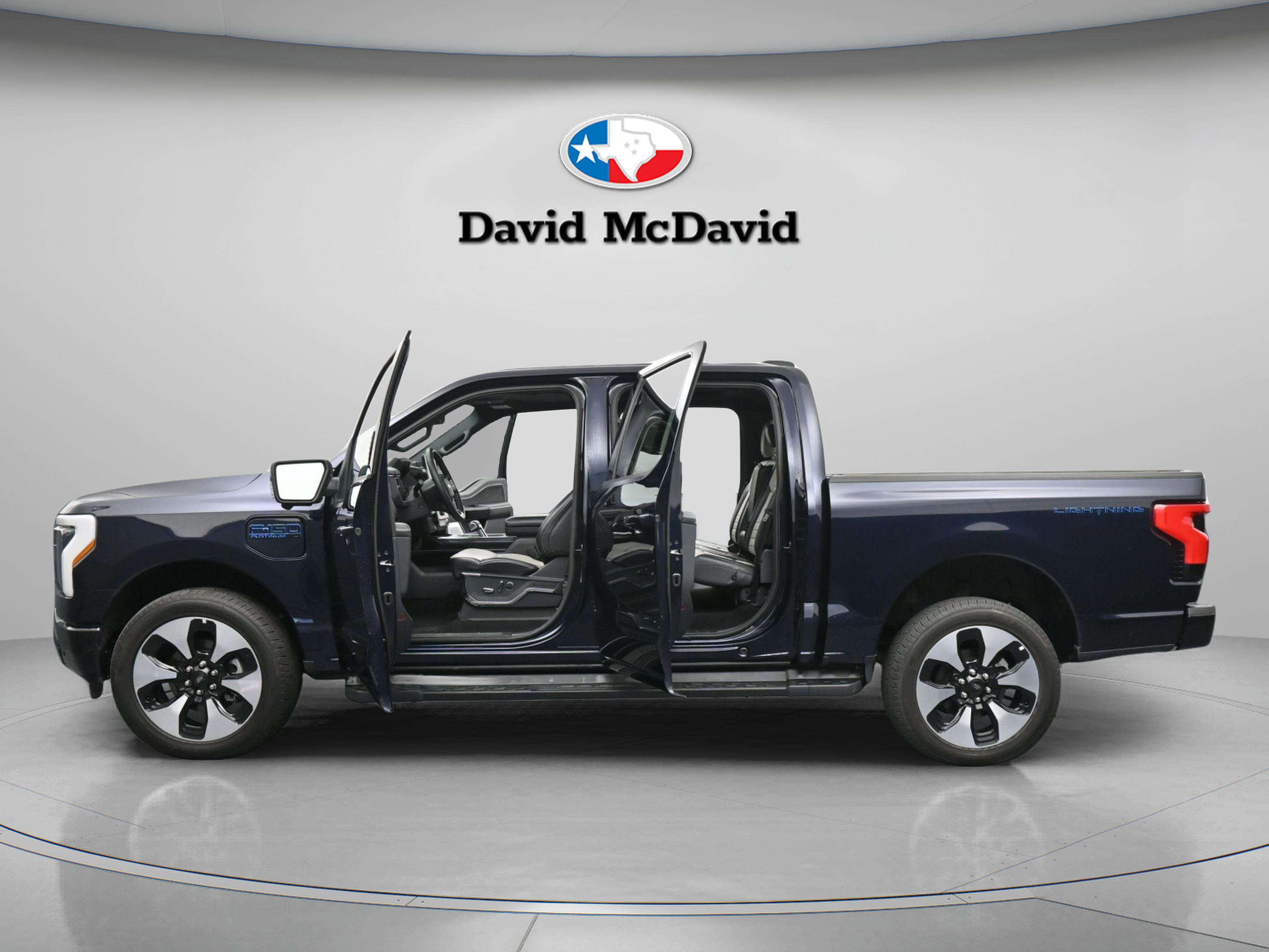 Used 2025 Ford F150 Lightning Platinum image 46