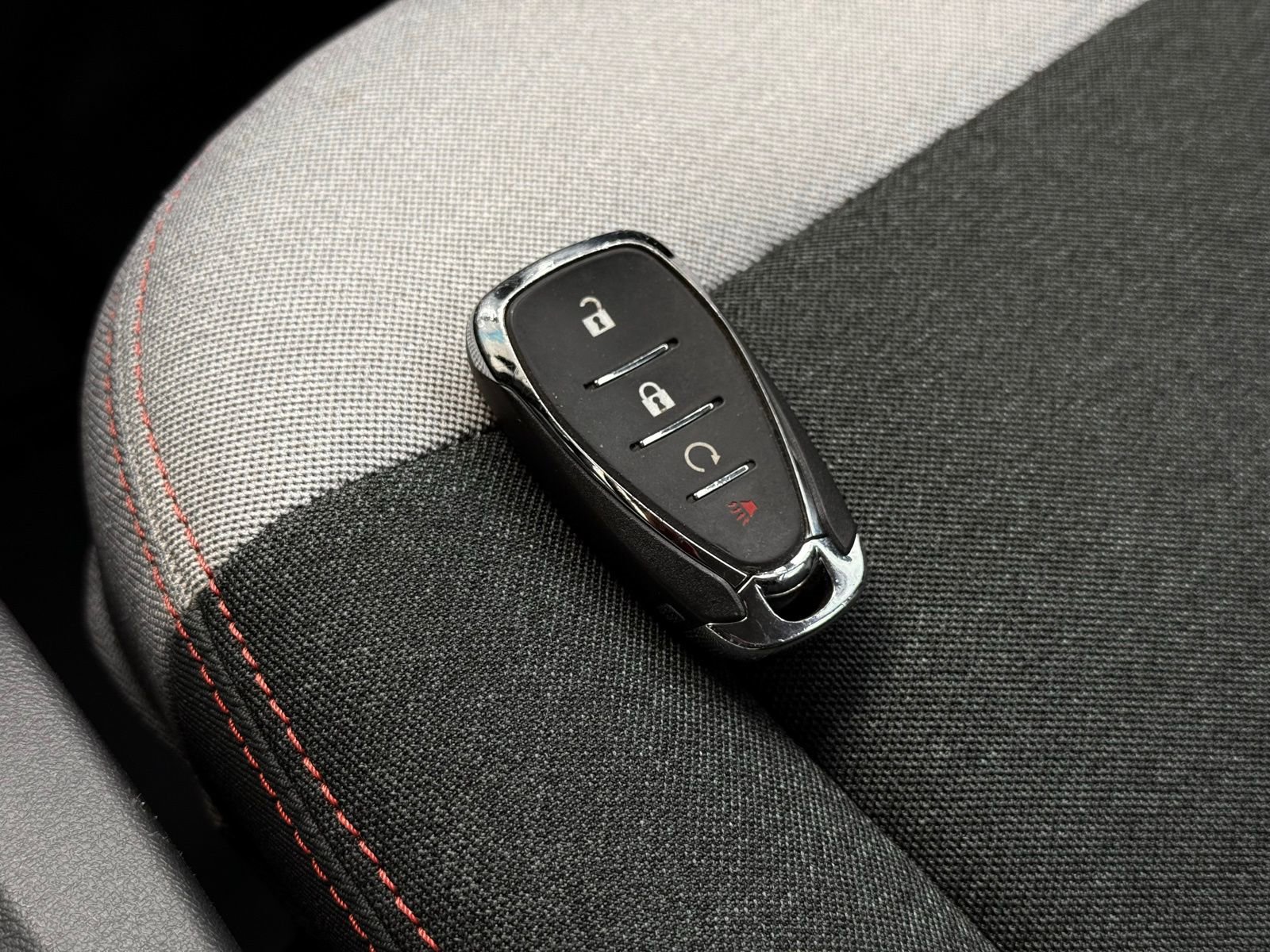 Used 2018 Chevrolet Bolt LT FWD image 41