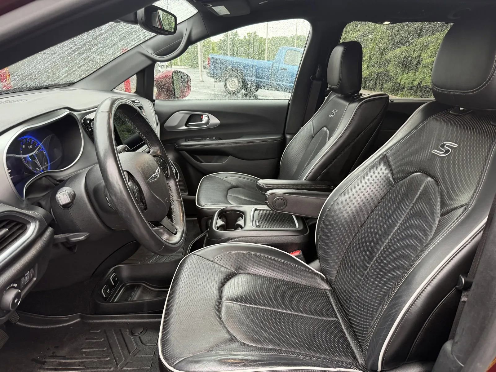 Used 2020 Chrysler Pacifica Limited FWD image 8
