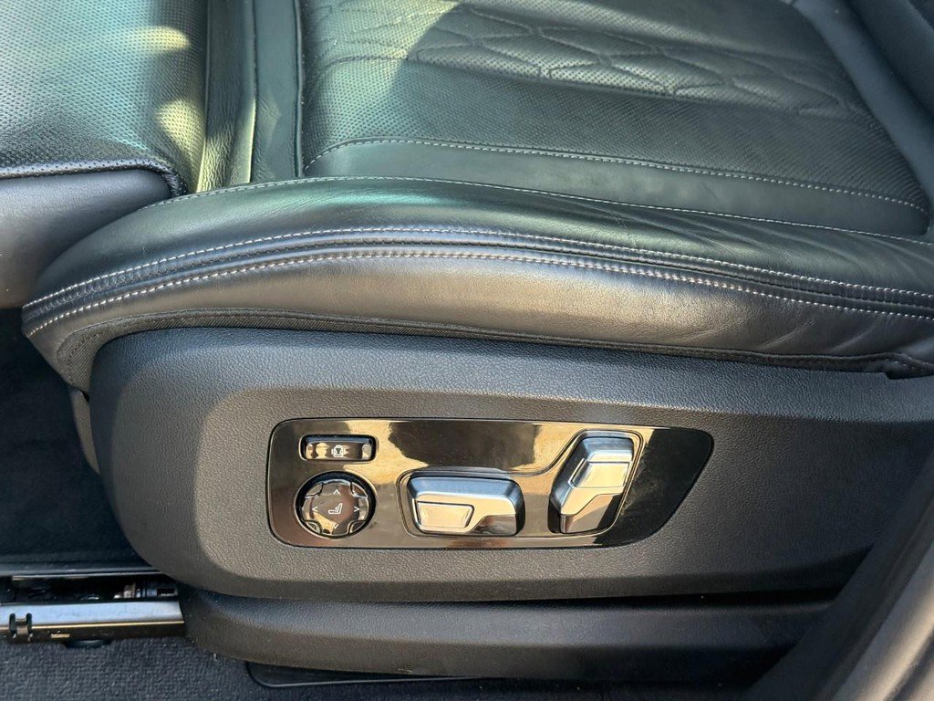 Used 2019 BMW X5 xDrive50i AWD/4WD image 20