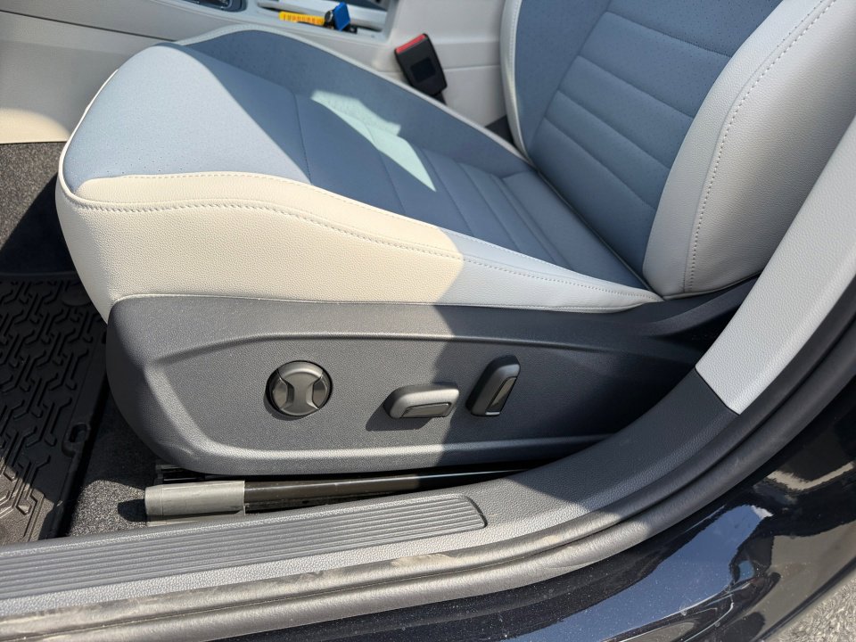 New 2026 Volkswagen Jetta SE image 30