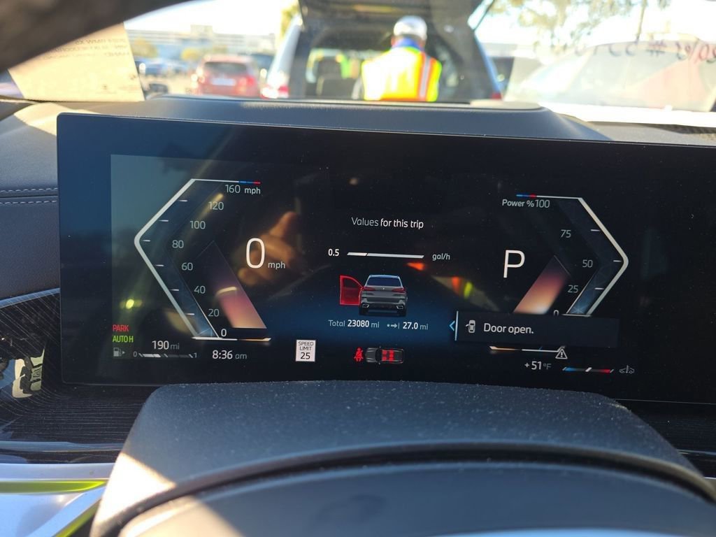 Used 2024 BMW X5 sDrive40i w/ M Sport Package image 6