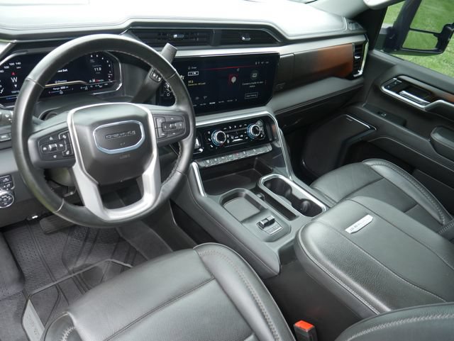 Used 2024 GMC Sierra 2500 Denali w/ Denali Reserve Package AWD/4WD image 18