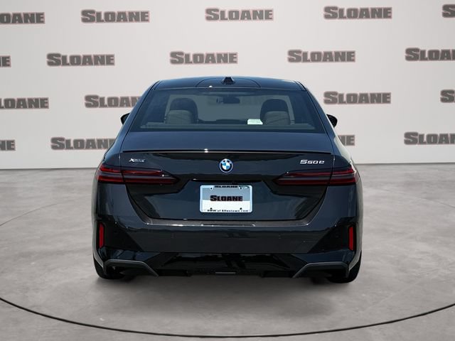 New 2027 BMW 550e xDrive AWD/4WD image 4