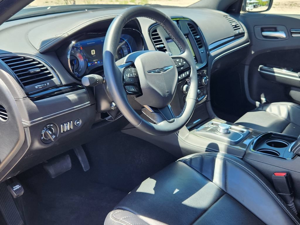 Used 2023 Chrysler 300 C RWD image 8