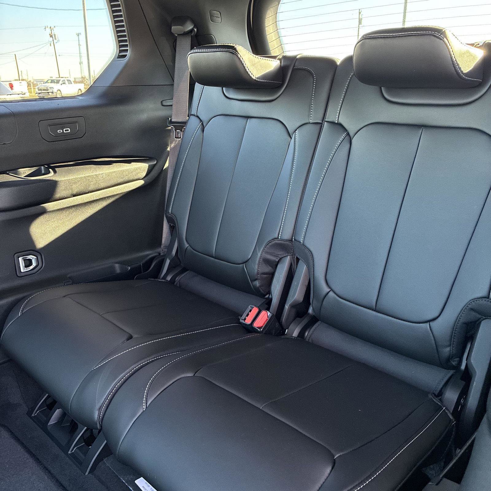 New 2025 Jeep Grand Cherokee L Limited image 10