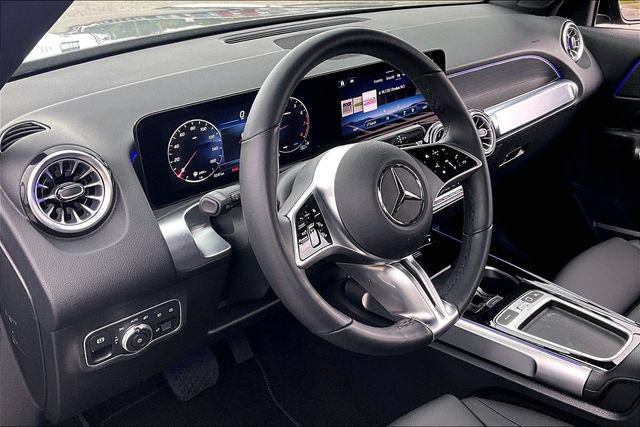 Used 2025 Mercedes-Benz GLB 250 image 5