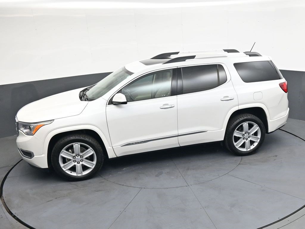 Used 2019 GMC Acadia Denali w/ Technology Package FWD image 24