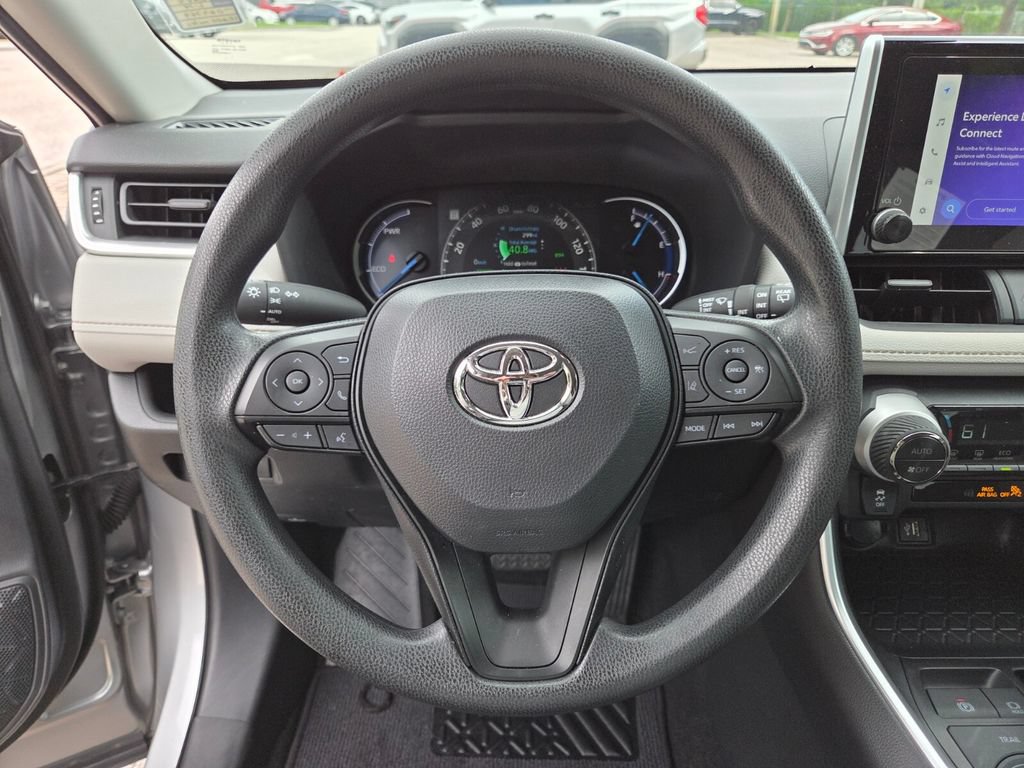 Certified 2025 Toyota RAV4 XLE AWD/4WD image 29