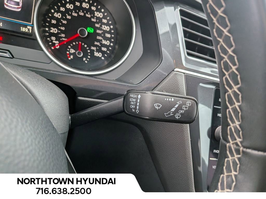 Used 2021 Volkswagen Tiguan SE image 25