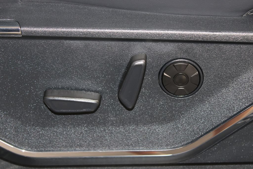 Used 2026 Ford F250 Platinum AWD/4WD image 19