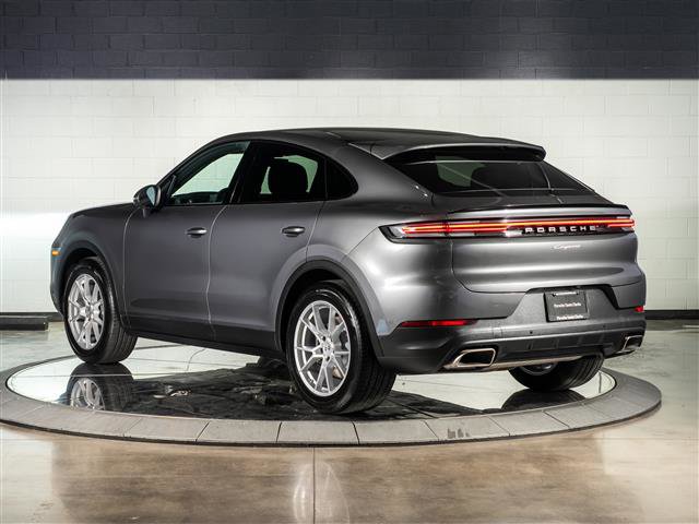 Certified 2025 Porsche Cayenne Coupe AWD/4WD image 3