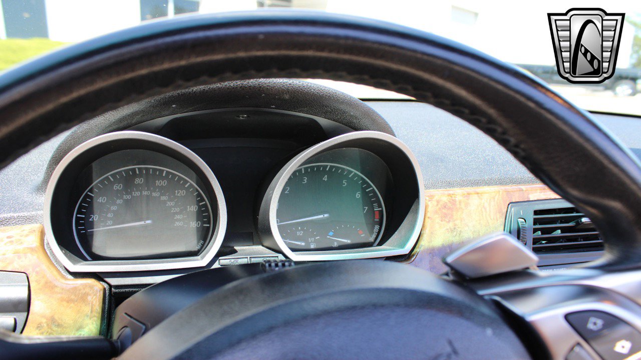 Used 2007 BMW Z4 3.0i image 9