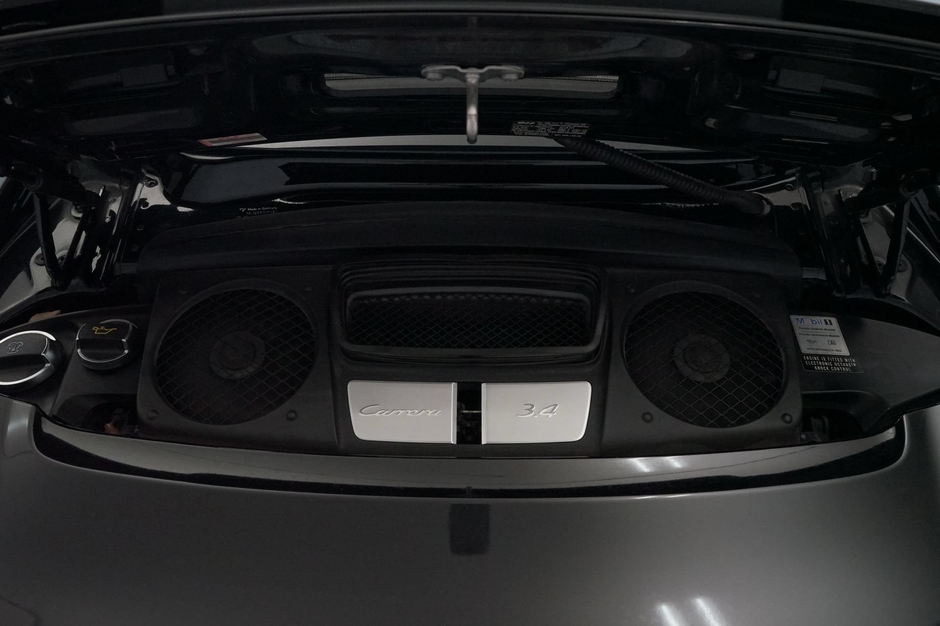 Used 2016 Porsche 911 Carrera RWD image 24