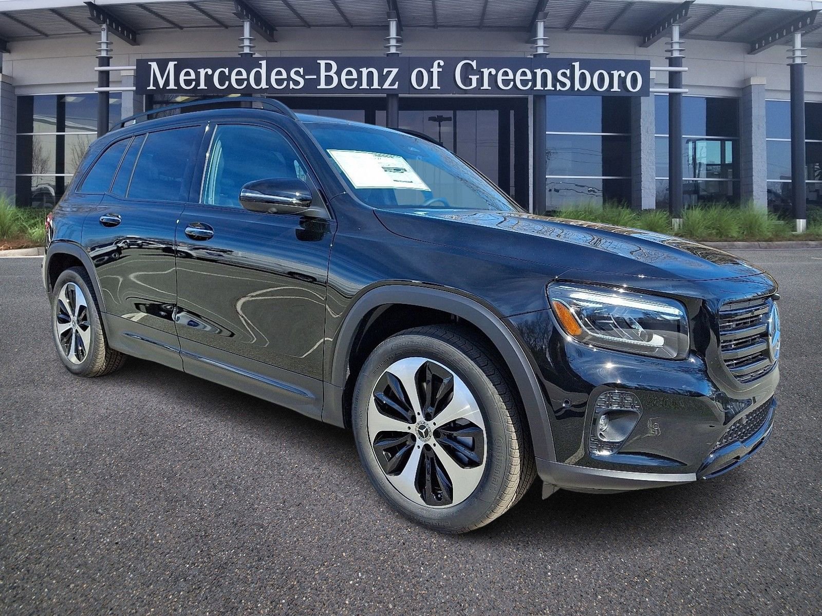 New 2026 Mercedes-Benz GLB 250 4MATIC image 2
