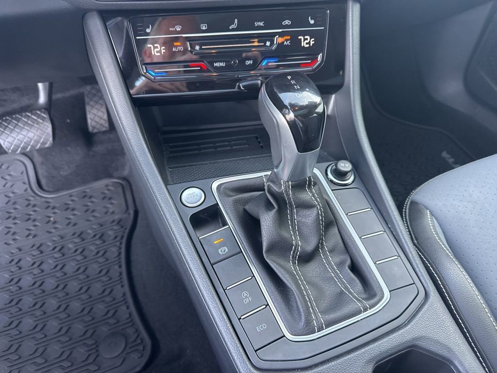 Used 2025 Volkswagen Jetta SE FWD image 23