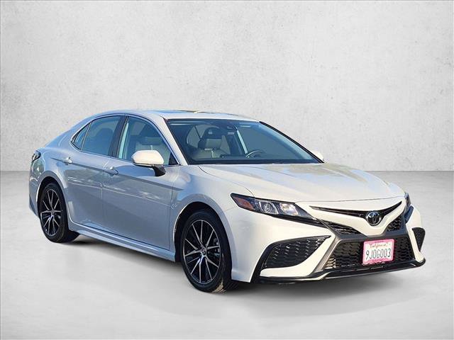 Certified 2024 Toyota Camry SE w/ Cold Weather Package AWD/4WD image 3