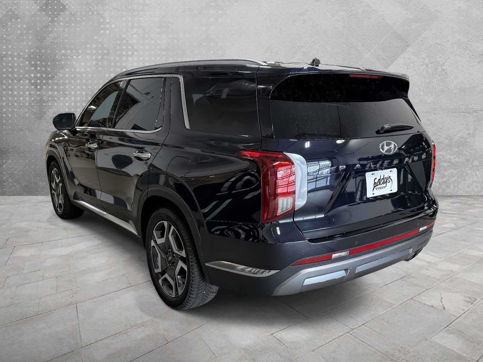 Used 2023 Hyundai Palisade Limited FWD image 4