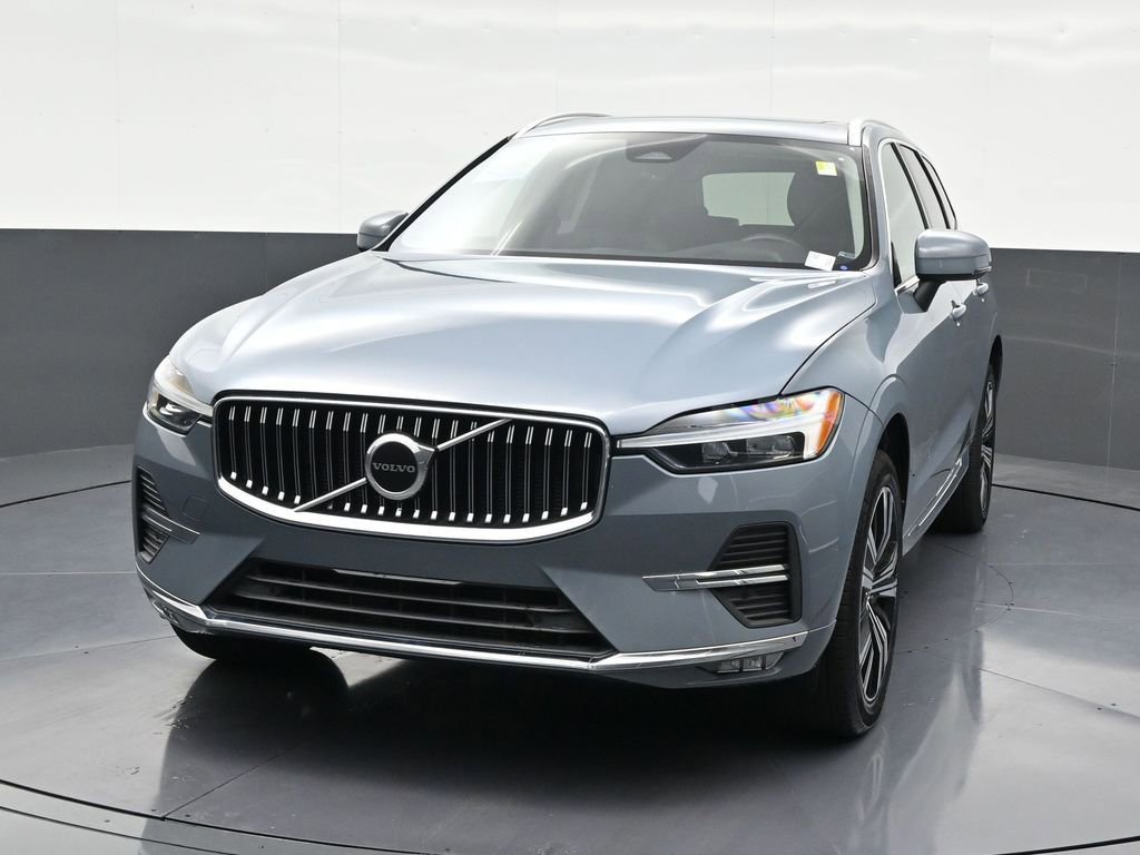 Used 2022 Volvo XC60 B5 Inscription image 9