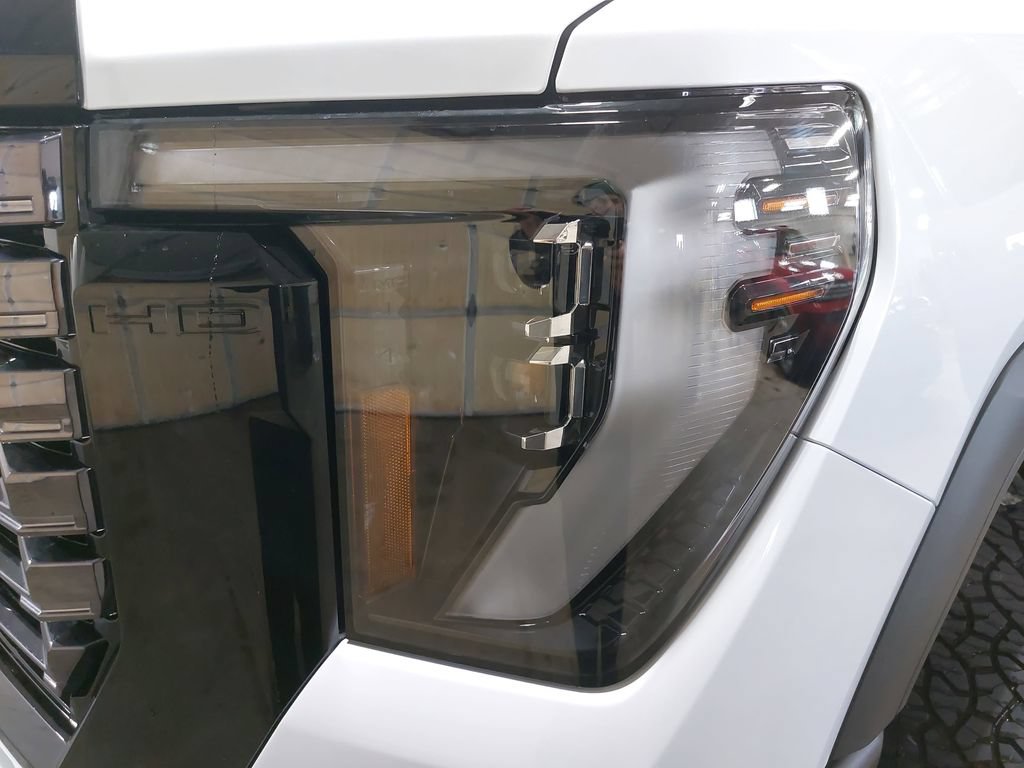 New 2026 GMC Sierra 2500 Denali Ultimate AWD/4WD image 32