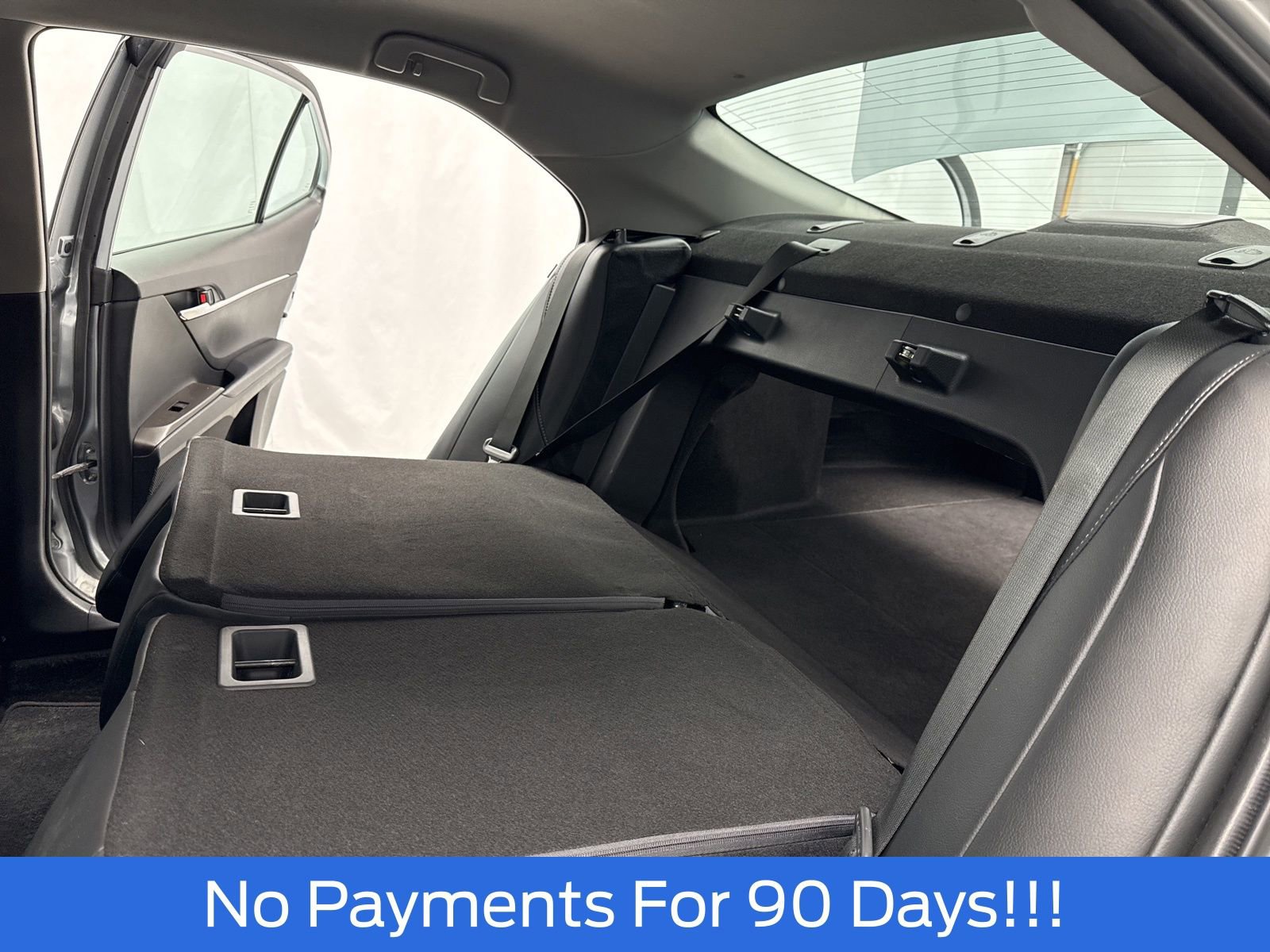 Used 2023 Toyota Camry SE image 36