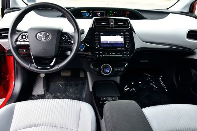 Used 2020 Toyota Prius Prime LE image 14