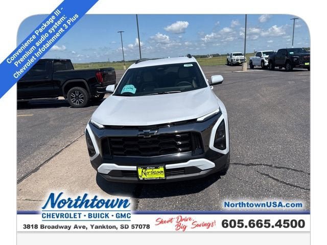 New 2026 Chevrolet Equinox ACTIV w/ Convenience Package III AWD/4WD image 2