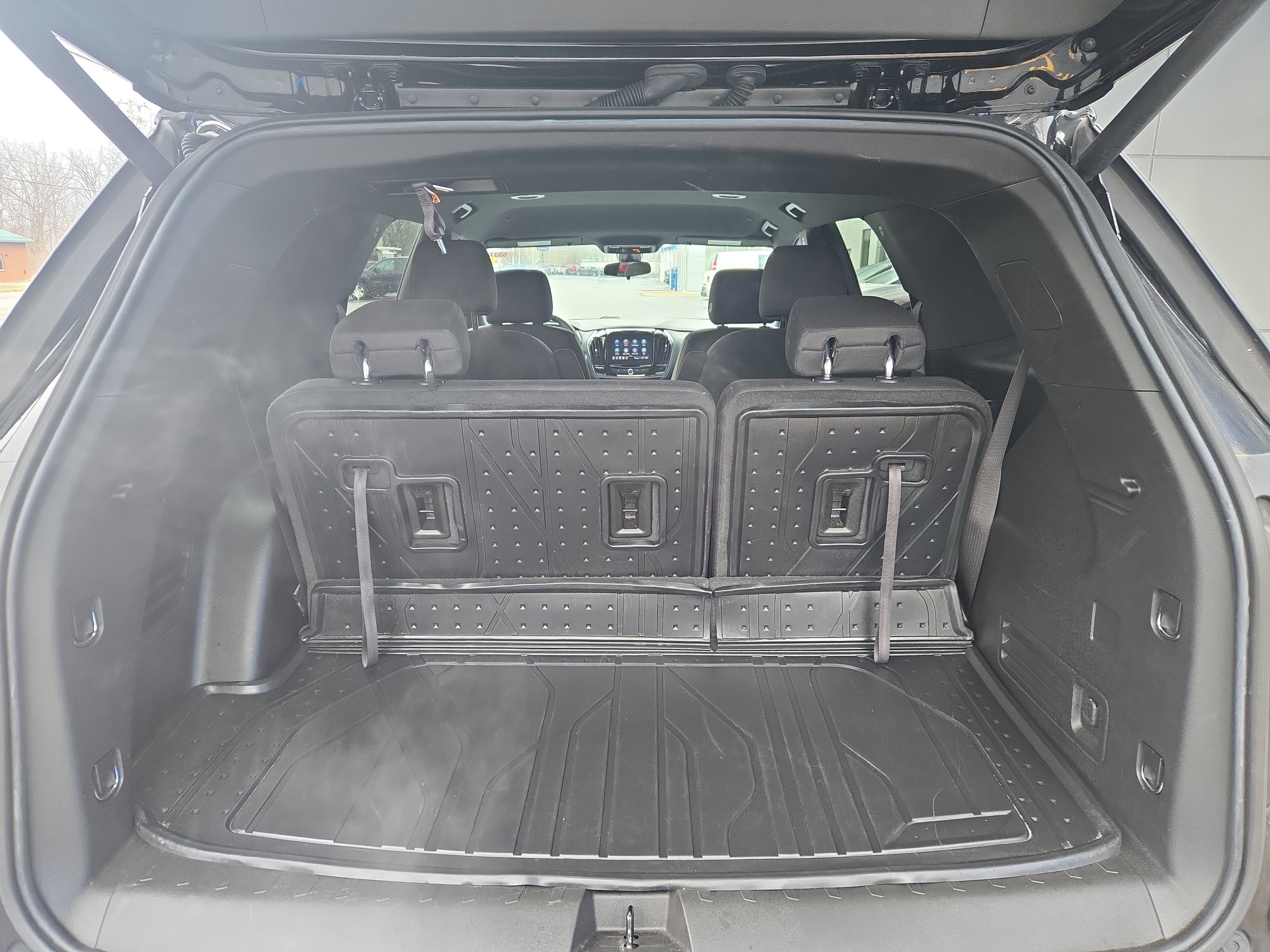 Used 2023 Chevrolet Traverse LT w/ LPO, Floor Liner Package image 6